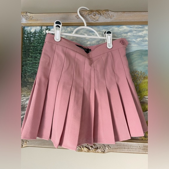 Y2K XIN YIZU Pink pleated mini skirt with shorts. Size XS NWOT - Picture 6 of 6